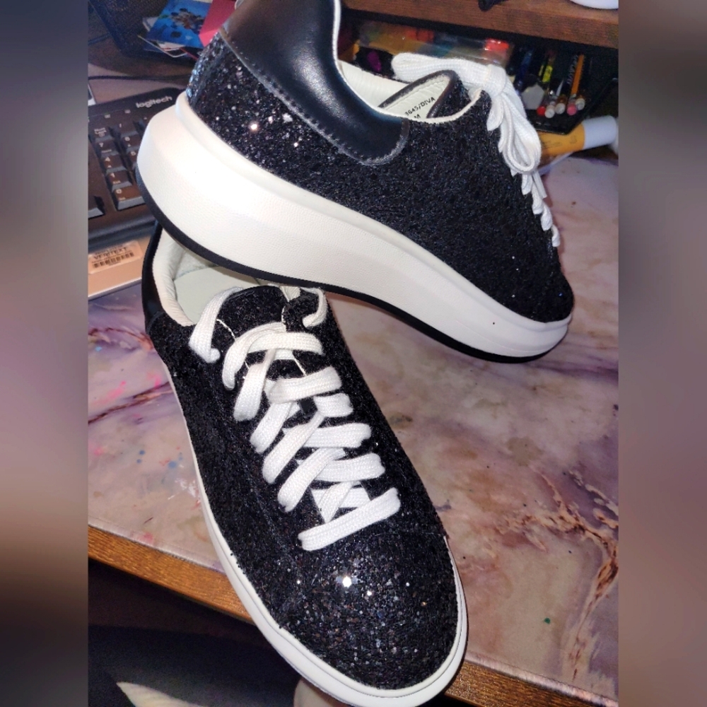 Blondo waterproof Diva Black Glitter Sneakers NEW size 6.5